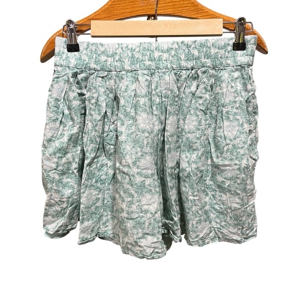 American Eagle Green and White Floral Patterned Skirt  Elastic Waist Band - Picture 1 of 8